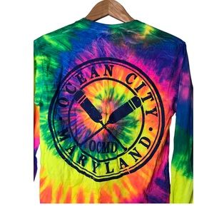 Gildan | Long sleeve tie dye ocean city shirt •
